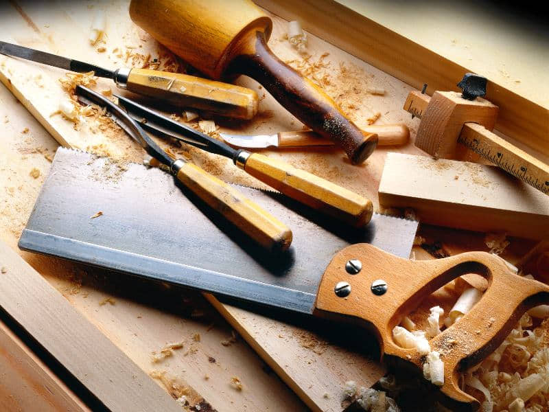 Get to know the basic tools and wood